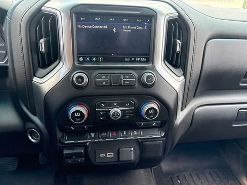 Used 2022 Chevrolet Silverado 2500 LT w/ Convenience Package AWD/4WD image 16