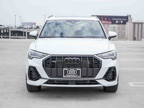 Used 2025 Audi Q3 2.0T Premium w/ Convenience Package AWD/4WD image 2