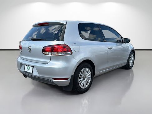 Used 2010 Volkswagen Golf 2-Door image 5