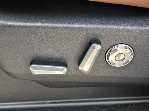 Used 2025 Lincoln Navigator L Reserve image 26