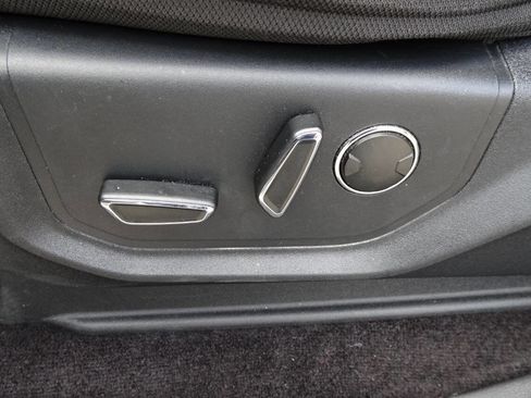 Used 2016 Ford F150 XLT w/ Equipment Group 302A Luxury image 16