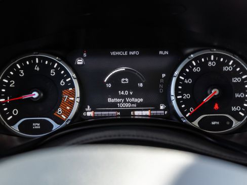 Used 2023 Jeep Renegade Trailhawk w/ Trailhawk Elite Group AWD/4WD image 40