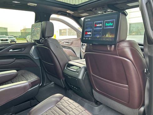 Used 2023 Cadillac Escalade Sport Platinum w/ LPO, ONYX Package image 60