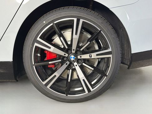 New 2026 BMW 550e xDrive AWD/4WD image 33
