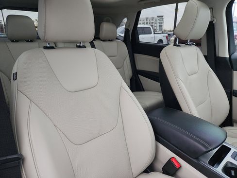 Certified 2022 Ford Edge Titanium w/ Equipment Group 301A image 35
