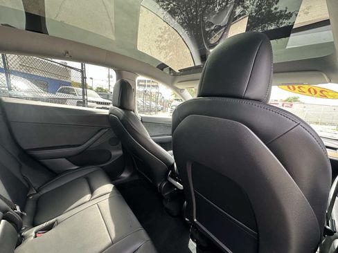 Used 2020 Tesla Model Y Performance AWD/4WD image 29