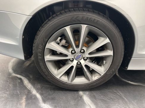 Used 2010 Volvo C70 T5 image 30