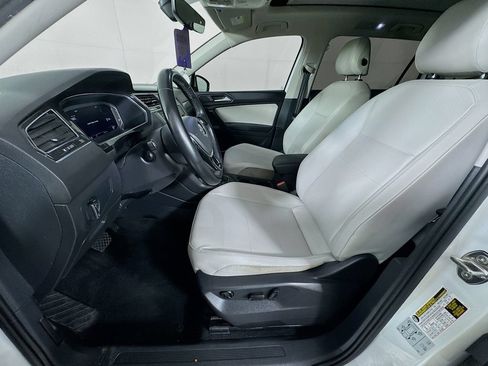 Used 2019 Volkswagen Tiguan SEL FWD image 24