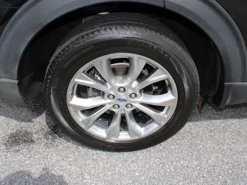 Used 2024 Ford Explorer Limited AWD/4WD image 14