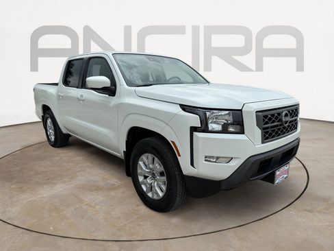 Used 2023 Nissan Frontier SV w/ SV Convenience Package RWD image 5