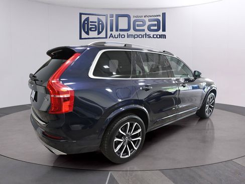 Used 2017 Volvo XC90 T6 Momentum w/ Vision Package AWD/4WD image 5