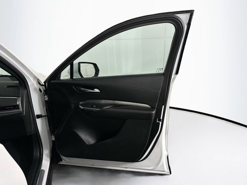 Used 2024 Cadillac XT4 Premium Luxury image 31