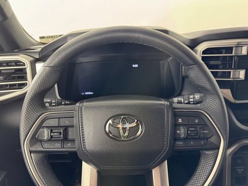 Used 2025 Toyota Sequoia SR5 AWD/4WD image 12