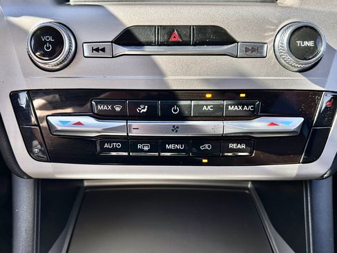 Used 2023 Ford Explorer XLT w/ Equipment Group 202A image 33