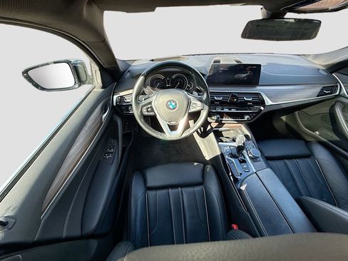 Used 2018 BMW 530e xDrive image 23