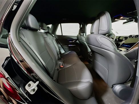 New 2025 Mercedes-Benz GLC 300 4MATIC image 27