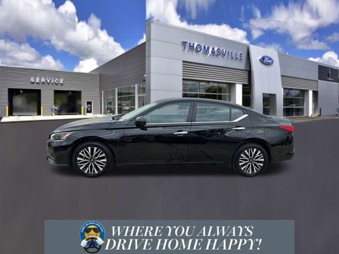 Used 2025 Nissan Altima 2.5 SV FWD image 5