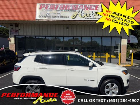 Used 2019 Jeep Compass Latitude w/ Cold Weather Group AWD/4WD image 2