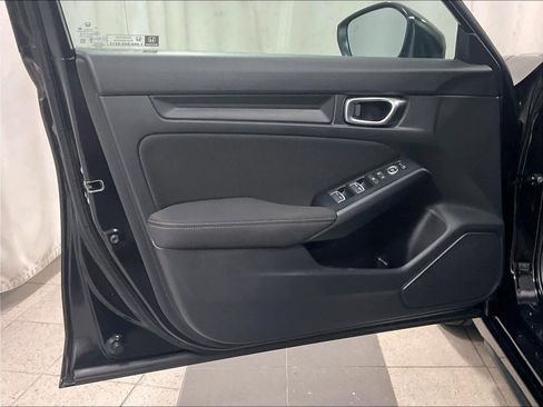 Used 2025 Honda Civic Sport image 9