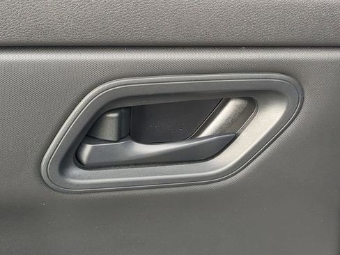 Used 2024 Nissan Rogue S image 35