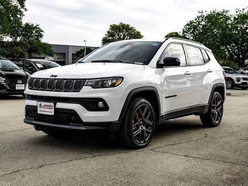 New 2026 Jeep Compass Latitude image 6