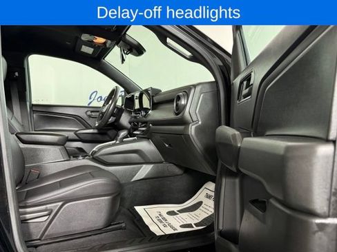 Used 2024 Chevrolet Colorado Trail Boss AWD/4WD image 15