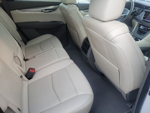 Certified 2022 Cadillac XT5 Premium Luxury FWD image 29