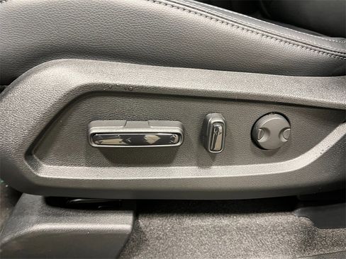 New 2025 Honda Pilot Touring image 15