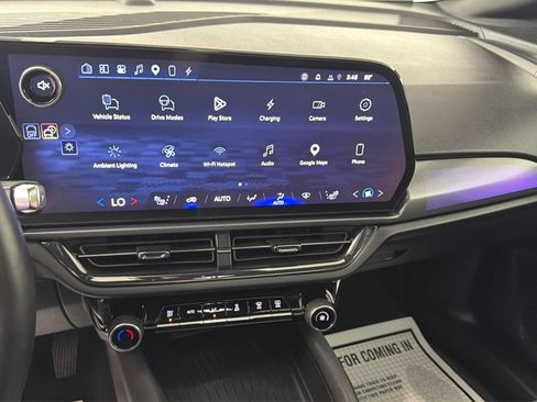 Used 2024 Chevrolet Equinox EV RS FWD image 22
