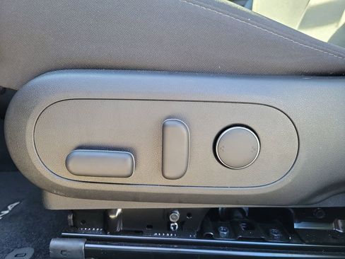 Used 2025 Hyundai Kona SEL image 20