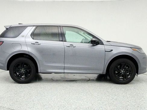 Used 2025 Land Rover Discovery Sport S image 4
