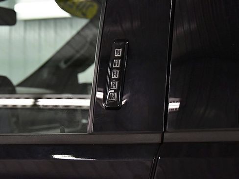 Used 2021 Ford F150 Lariat w/ Equipment Group 502A High AWD/4WD image 15