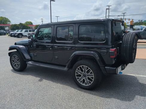 Used 2024 Jeep Wrangler High Altitude AWD/4WD image 6