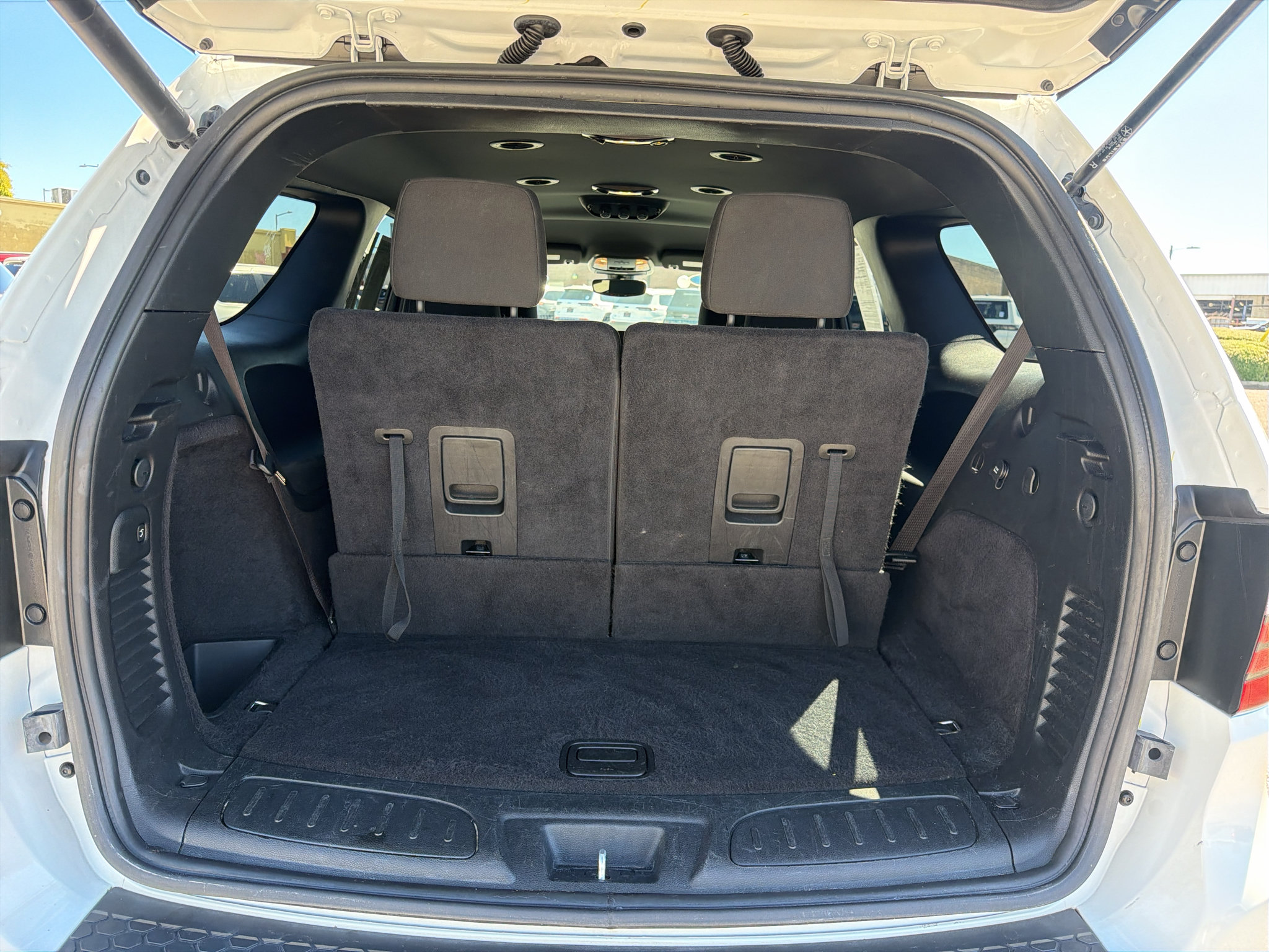 Used 2025 Dodge Durango GT RWD image 8