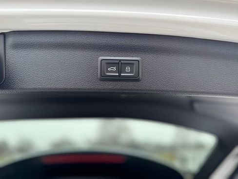 Used 2023 Audi Q3 2.0T Premium Plus w/ Premium Plus Package image 10