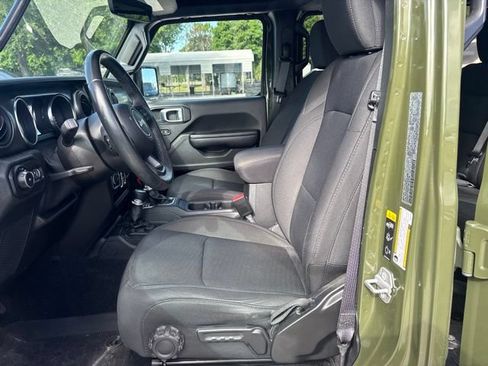 Used 2021 Jeep Wrangler Unlimited Sport AWD/4WD image 9