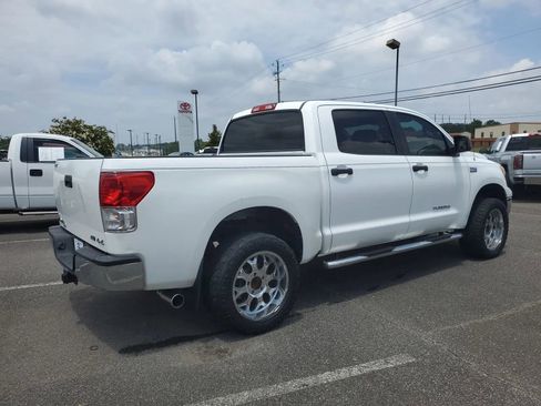 Used 2013 Toyota Tundra 4x4 CrewMax image 4