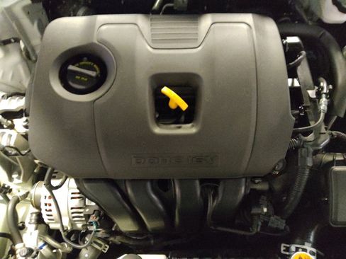 Used 2022 Kia Forte LXS FWD image 30