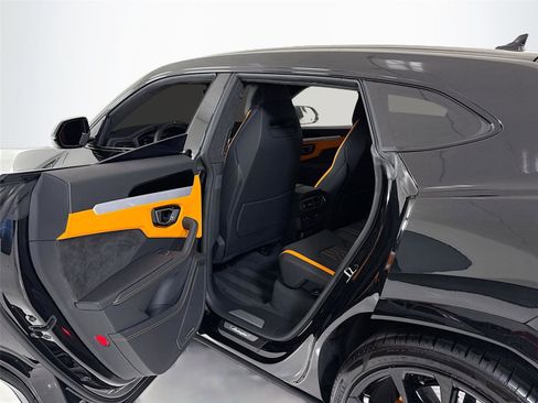 Used 2024 Lamborghini Urus S AWD/4WD image 25