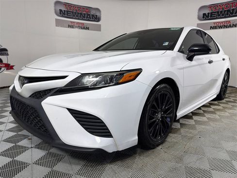 Used 2019 Toyota Camry SE image 7
