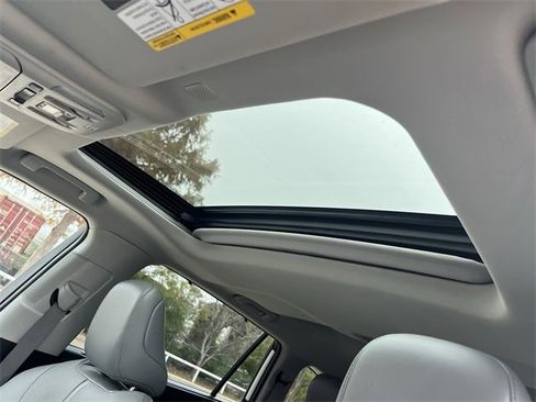 Used 2022 Toyota Highlander Limited image 27