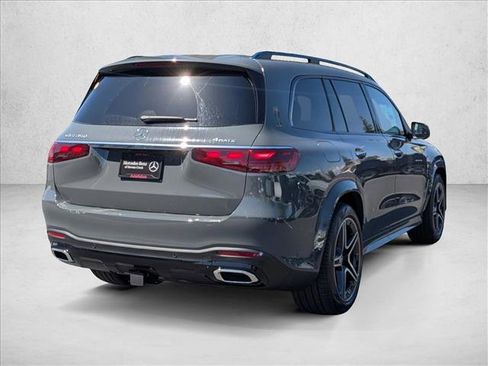 New 2026 Mercedes-Benz GLS 450 4MATIC image 2