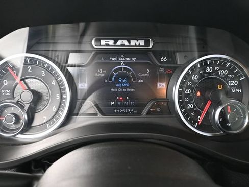 Used 2022 RAM 1500 Big Horn AWD/4WD image 35