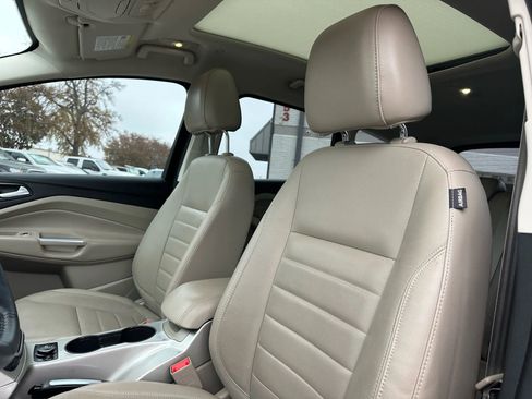 Used 2013 Ford C-MAX SEL image 16