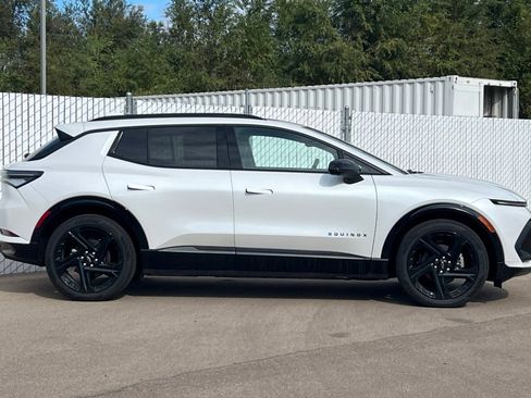 New 2025 Chevrolet Equinox EV RS image 3