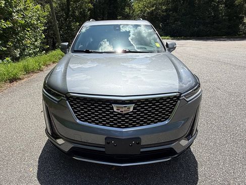 Used 2022 Cadillac XT6 Premium Luxury w/ Platinum Package AWD/4WD image 3