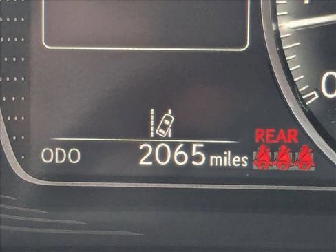 Used 2025 Lexus ES 350 w/ Premium Package image 6