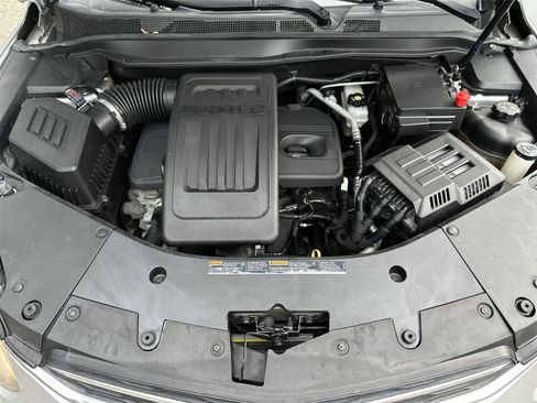 Used 2017 Chevrolet Equinox LT w/ Convenience Package image 9