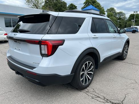 Used 2026 Ford Explorer ST-Line AWD/4WD image 4