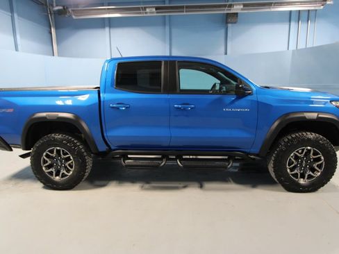 Used 2023 Chevrolet Colorado ZR2 w/ ZR2 Convenience Package III AWD/4WD image 36